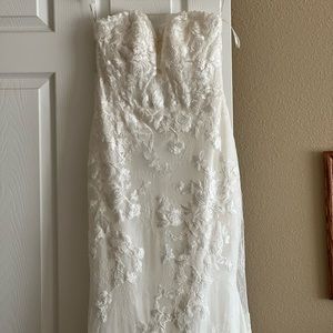 Brand new, never worn Pronovias wedding dress
